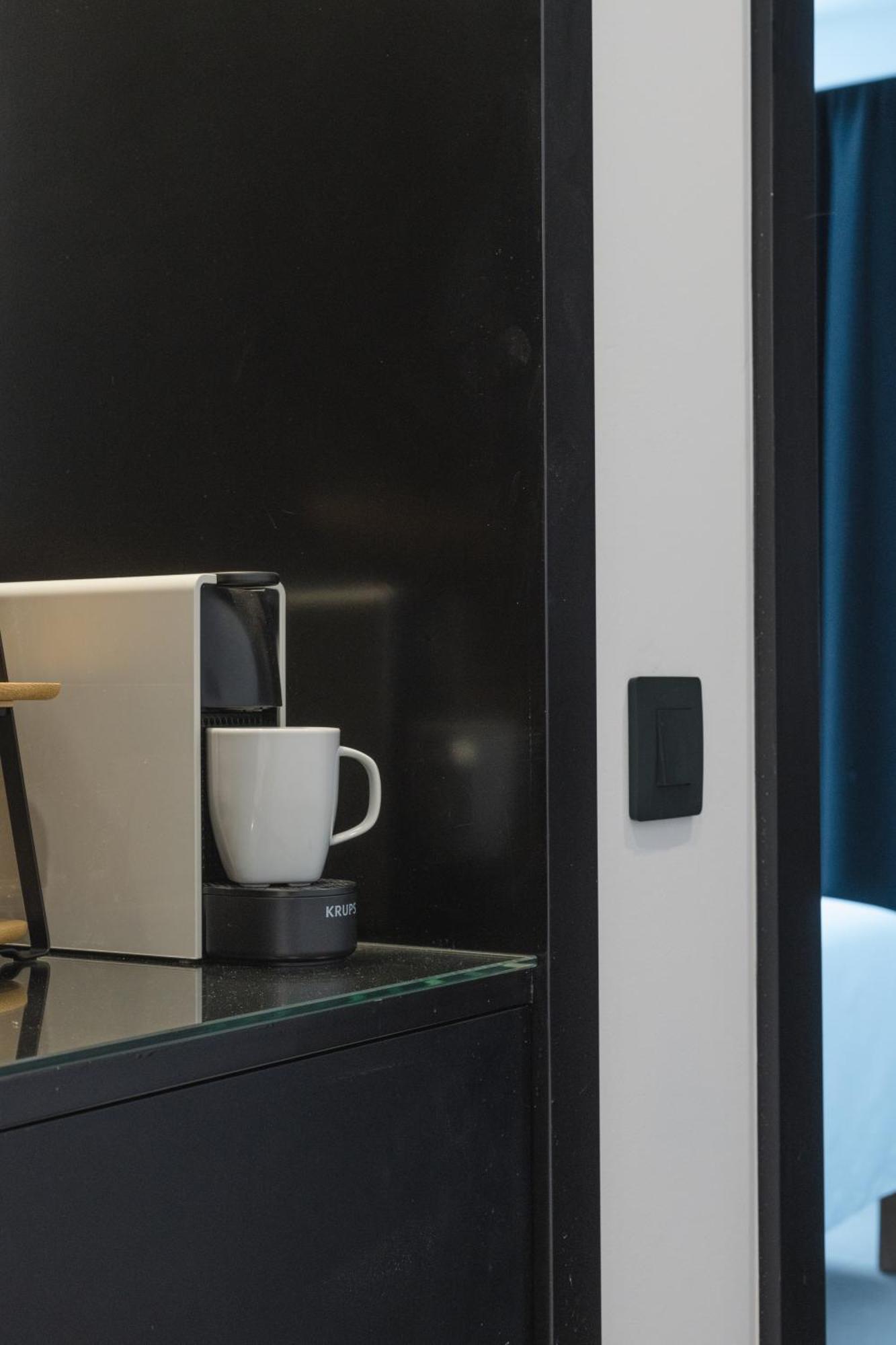 Blue Marina Suites - Boutique Apartments Арресифе Экстерьер фото