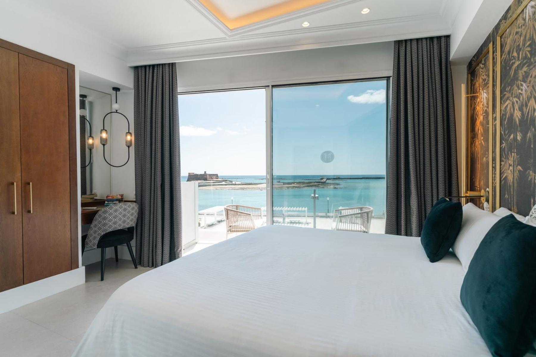 Blue Marina Suites - Boutique Apartments Арресифе Экстерьер фото